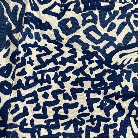 NWOT Lily Pulitzer Adie Shorts size 8, blue/white print, waist band fringe - Picture 5 of 7